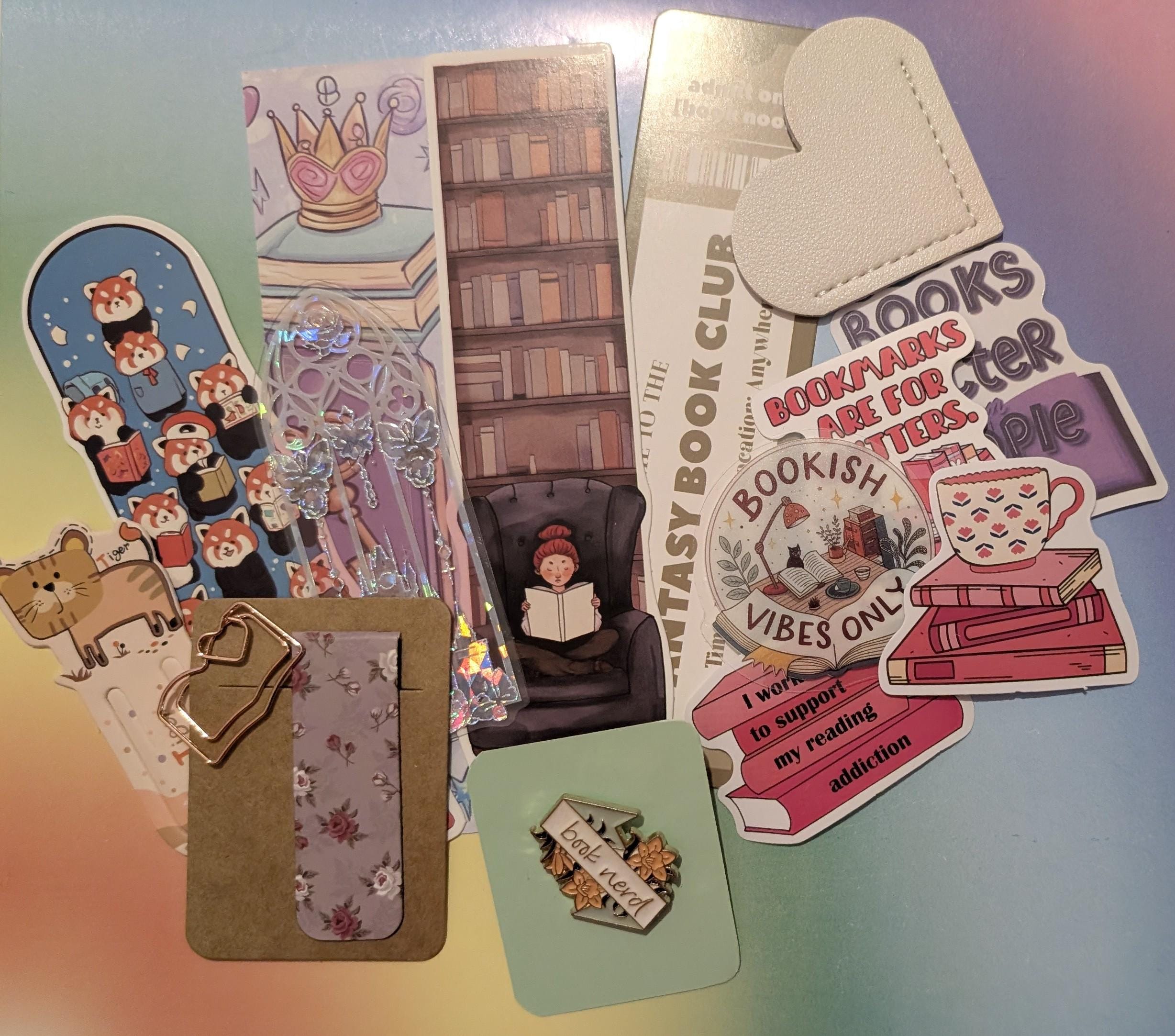 Bookmark Bundle with Pin Badge
