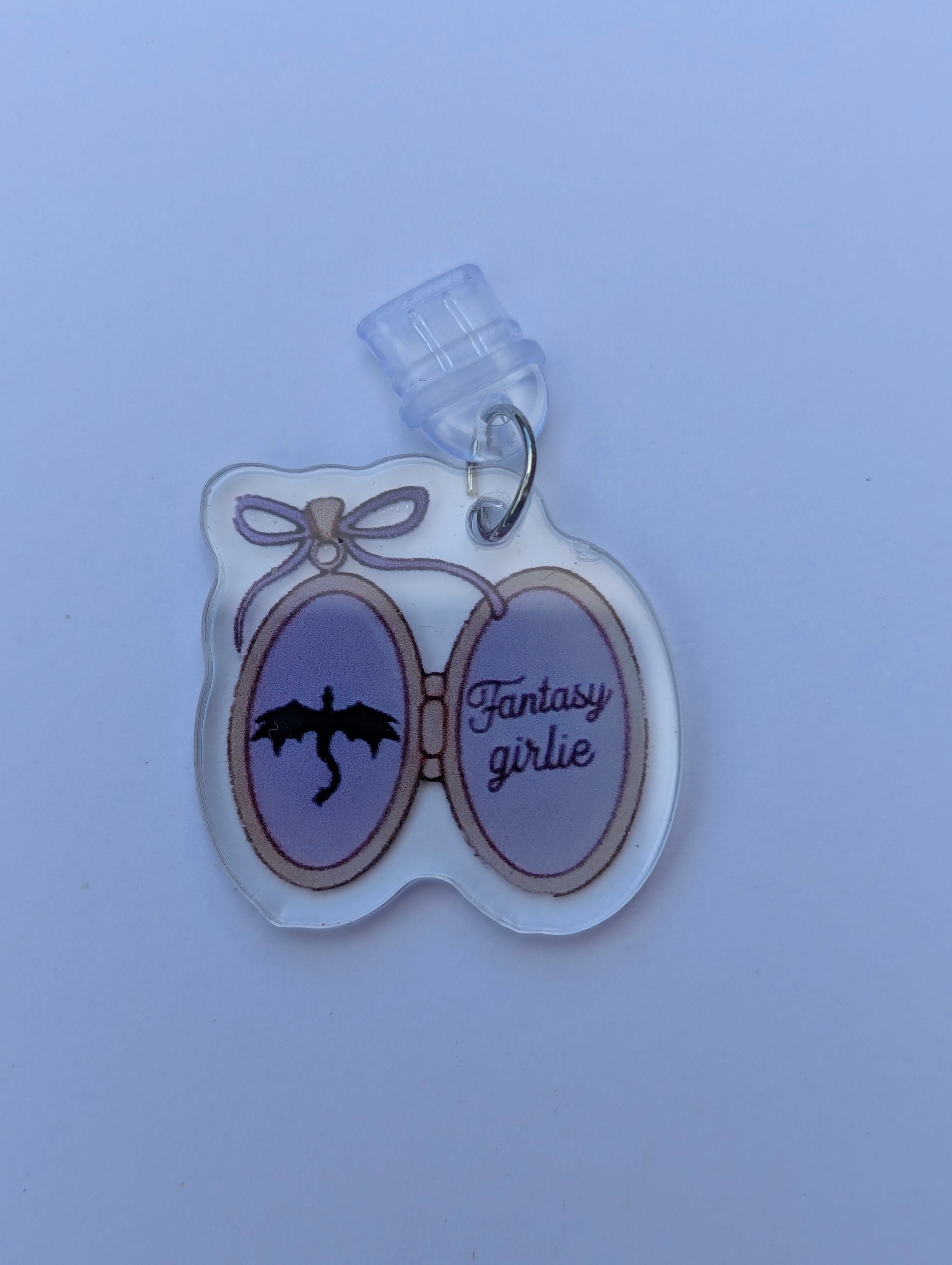 Fantasy Girlie Locket Kindle Charm for USB-C Port - Decorate your E-Readers or Phone